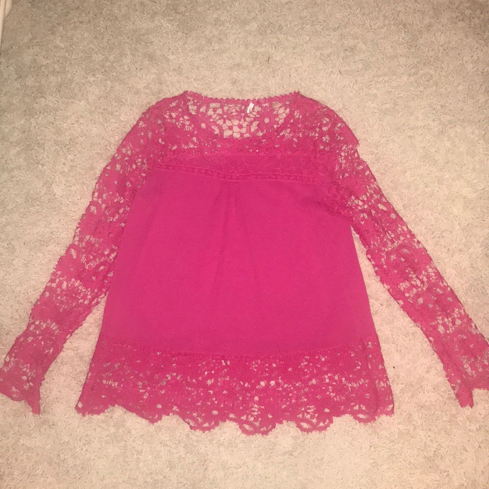 Lace hot pink shirt! 💓